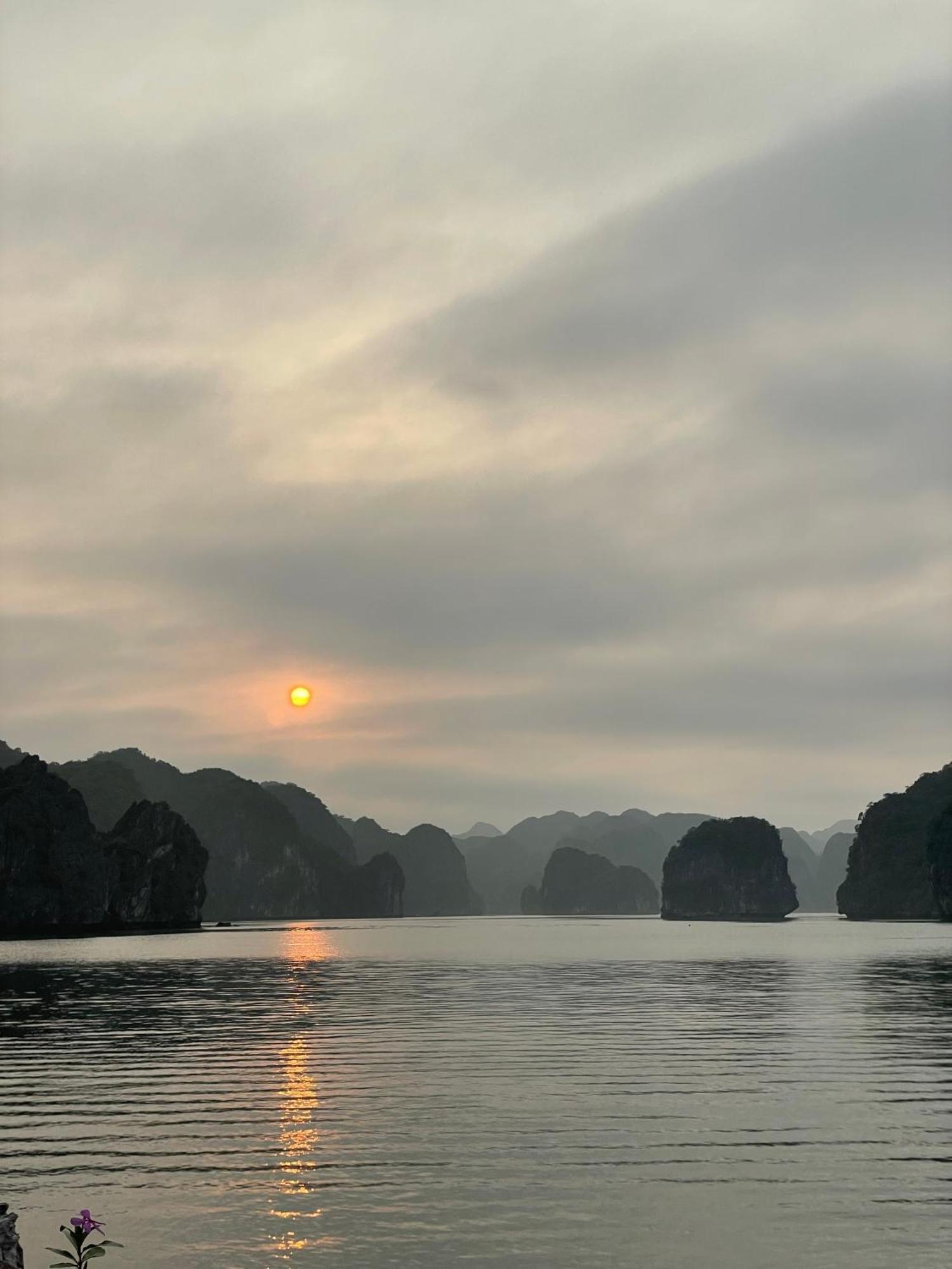 Viet Hai Lan Homestay Trung Trang Bagian luar foto